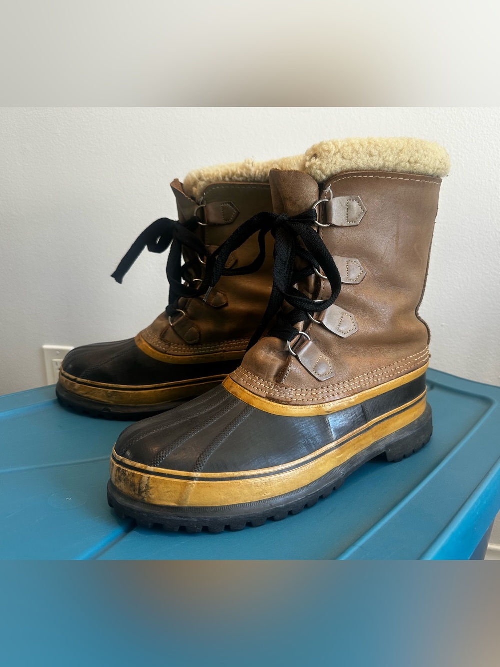 Vintage Sorel Caribou Wool Lined Winter Boots Sz 10 Made in Canada